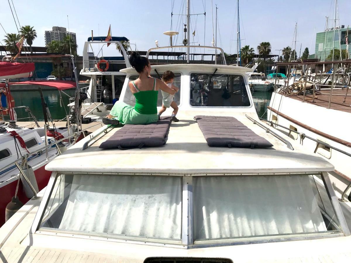 Boat Yacht Barcelona Hotell Sant Adria de Besos Eksteriør bilde