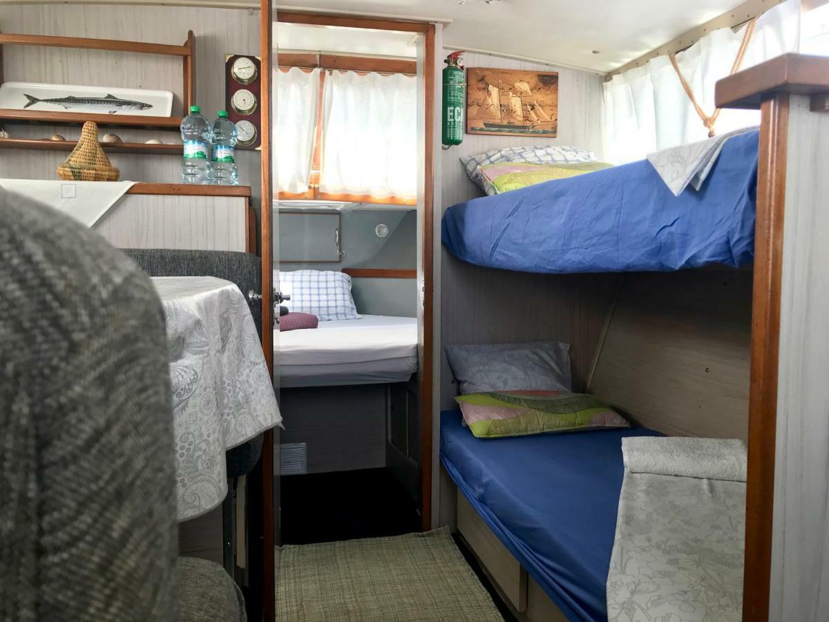 Boat Yacht Barcelona Hotell Sant Adria de Besos Eksteriør bilde